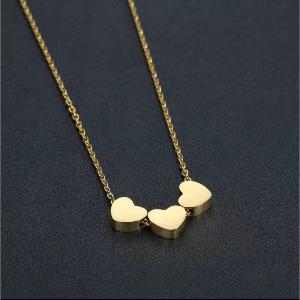 ❤️New 3 Hearts Necklace